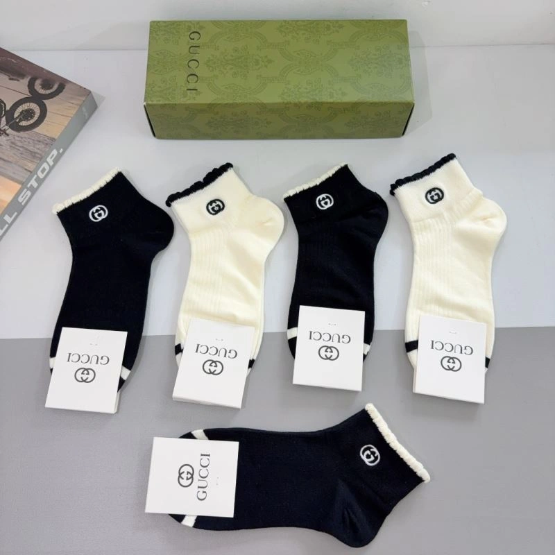 Gucci Socks MultiPurpose 273266