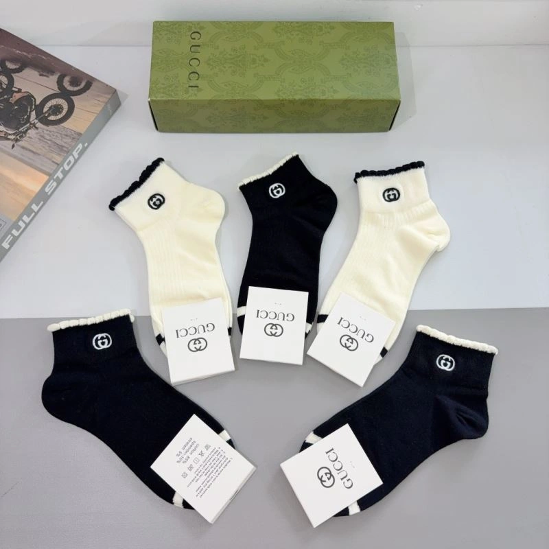 Gucci Socks MultiPurpose 273266