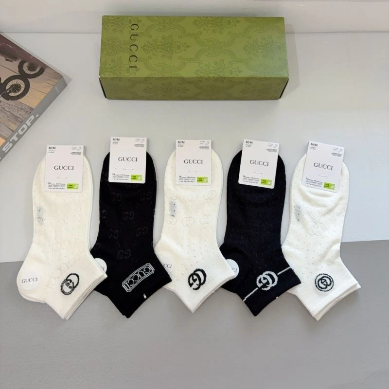 Efficient Gucci Socks 273105