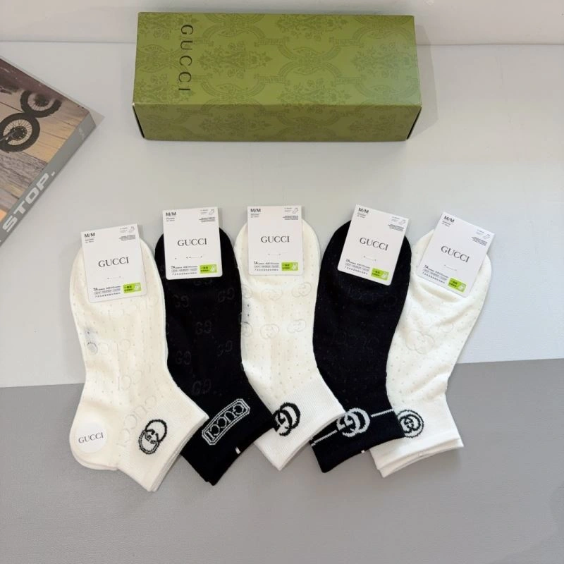Efficient Gucci Socks 273105