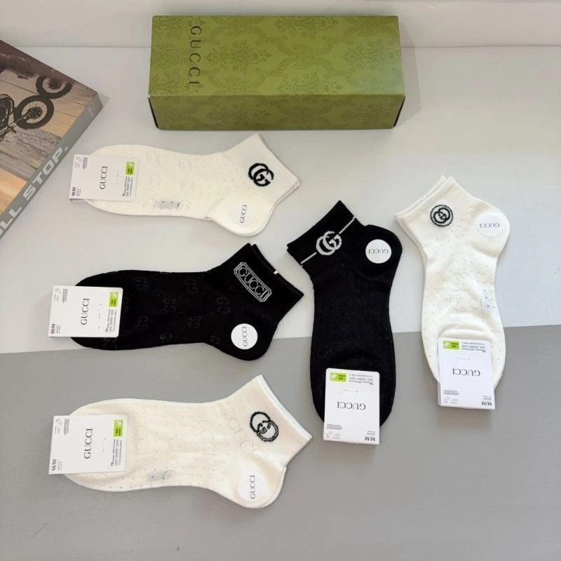 Efficient Gucci Socks 273105