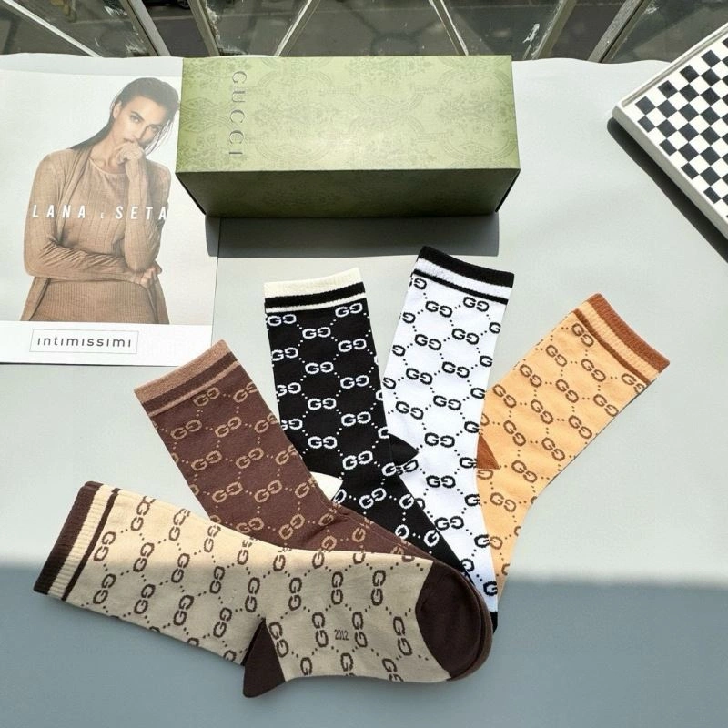 Seasonal Gucci Socks 273774