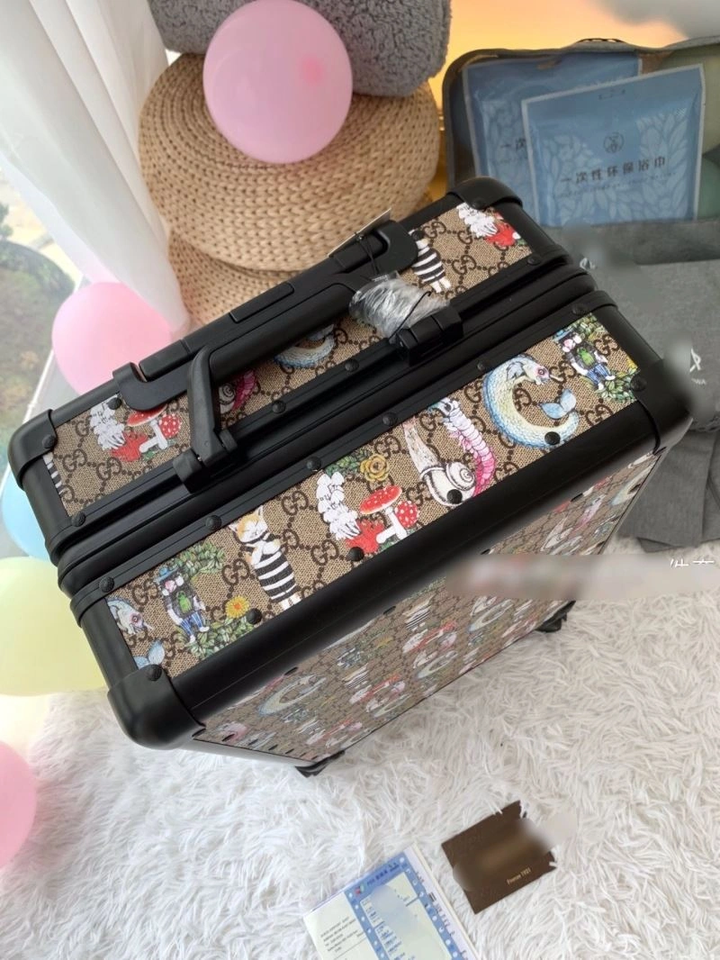 Unique Gucci Suitcase 65654