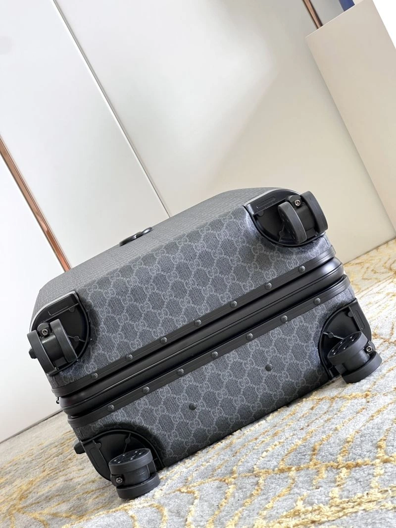 Flexible Gucci Suitcase 65642