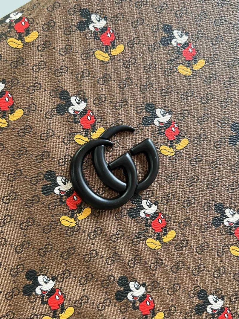 Snug Gucci Suitcase 65634