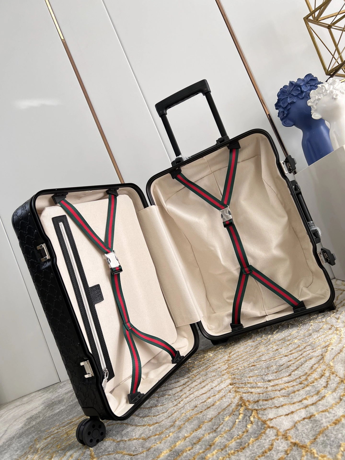 GoAnywhere Gucci Suitcase 71776