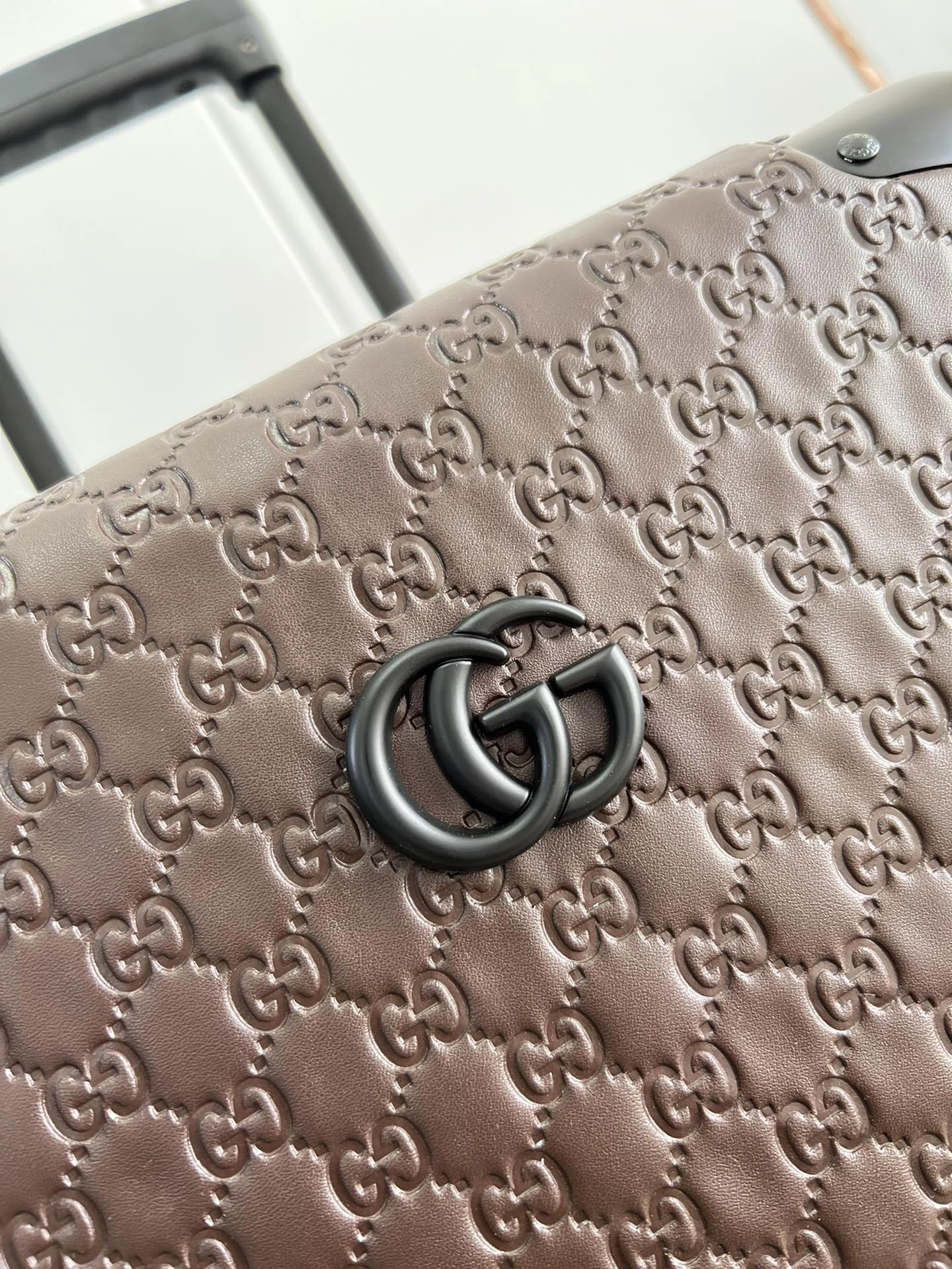 Gucci Suitcase Durable 71781