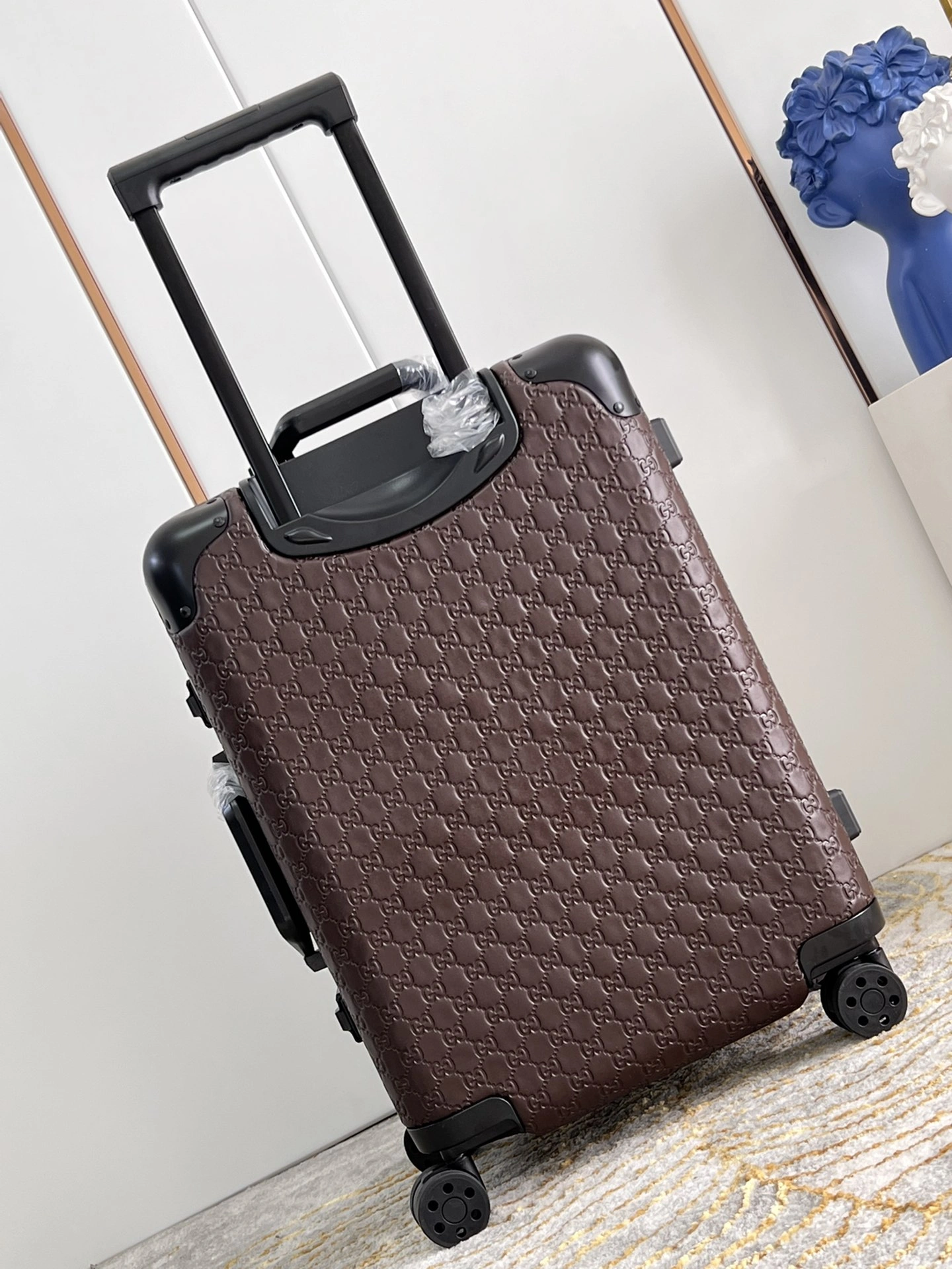 Gucci Suitcase Durable 71781