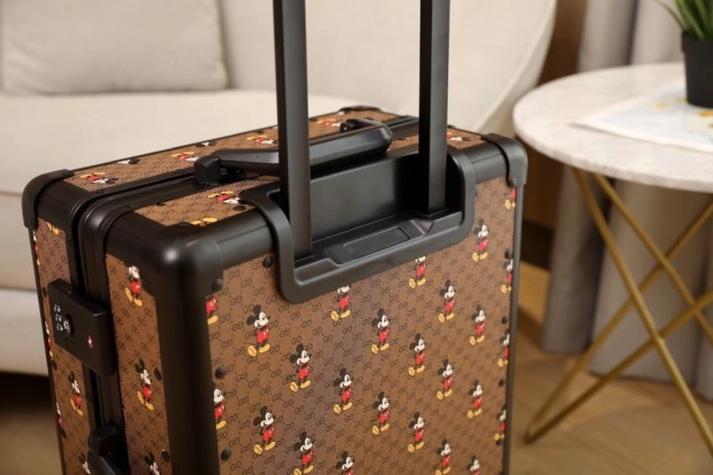 Comfortable Gucci Suitcase 69433