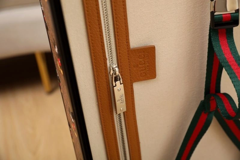 Comfortable Gucci Suitcase 69433