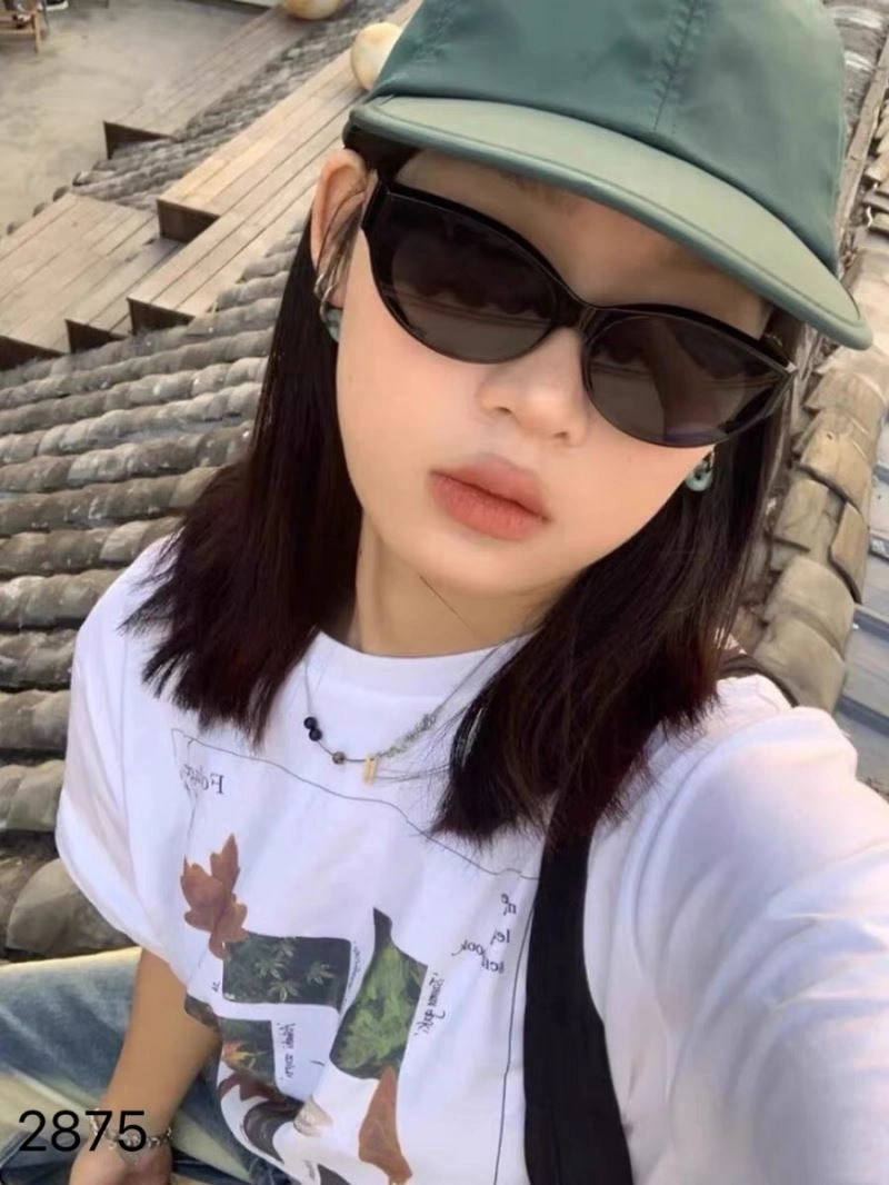 Seasonal Gucci Sunglasses 279720