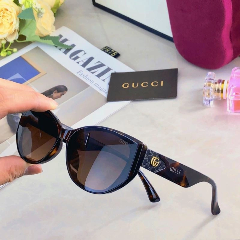 Seasonal Gucci Sunglasses 279720