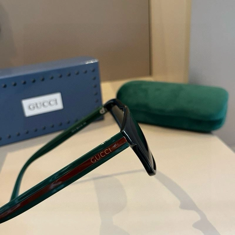 Supportive Gucci Sunglasses 279715