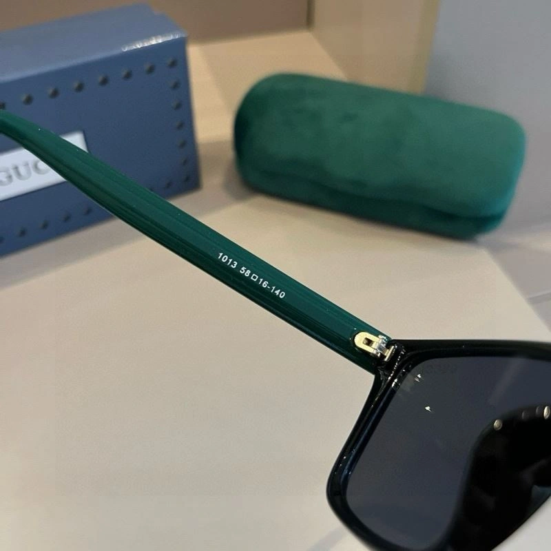 Supportive Gucci Sunglasses 279715