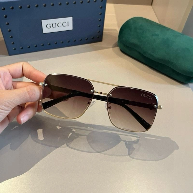 Snug Gucci Sunglasses 279711