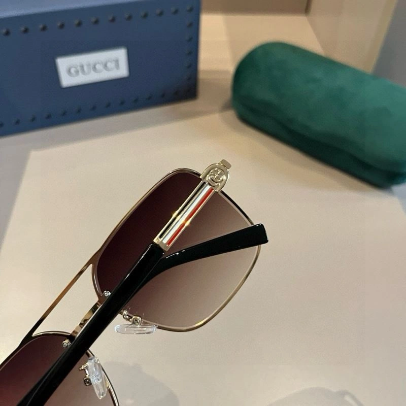 Snug Gucci Sunglasses 279711