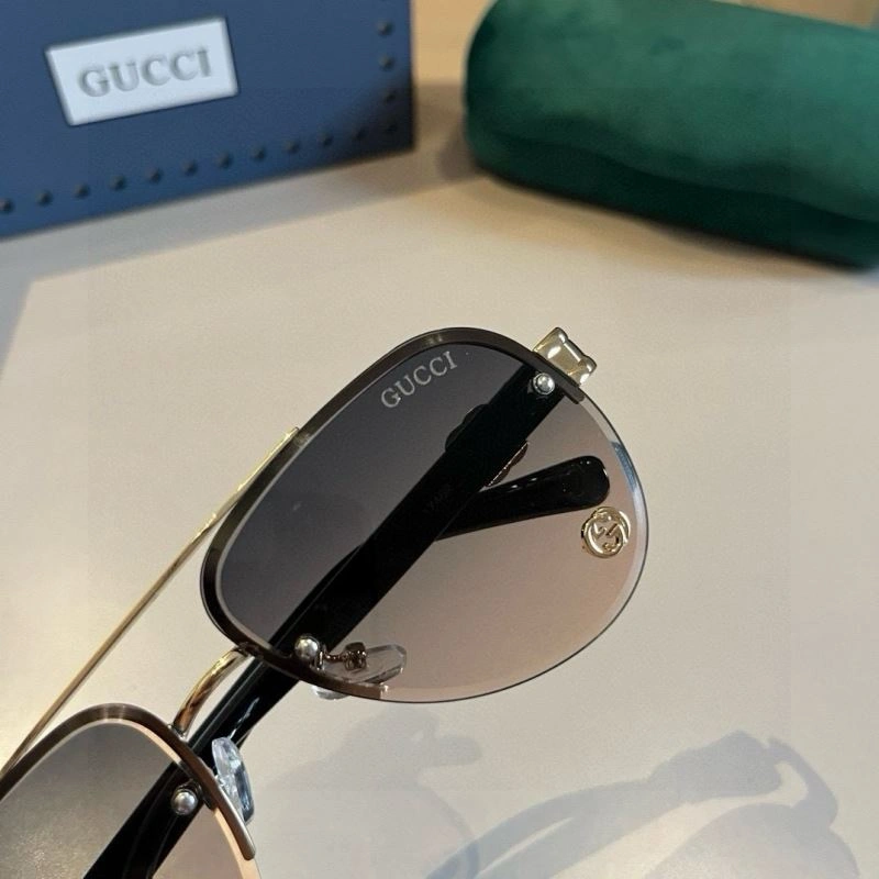 Gucci Sunglasses ZipUp 279727