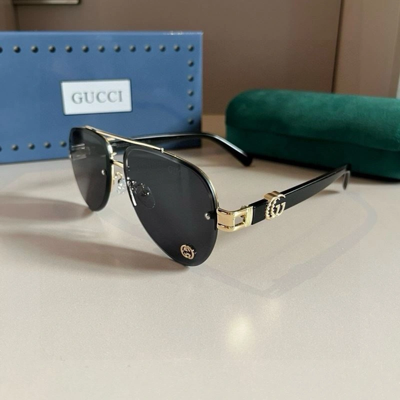 Snug Gucci Sunglasses 279738
