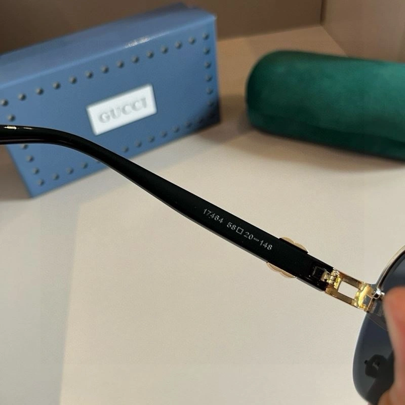 Snug Gucci Sunglasses 279738