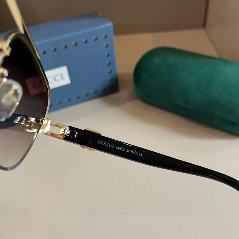 Gucci Sunglasses Bright 279718