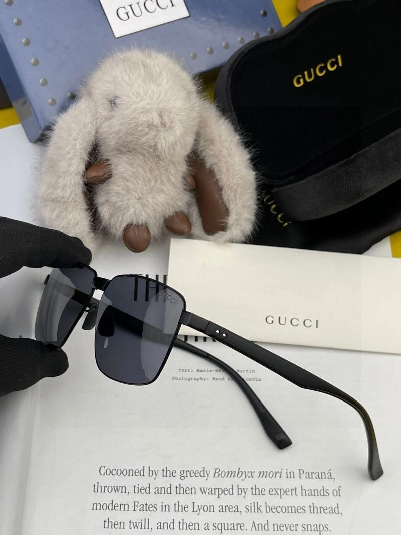 Gucci Sunglasses SmoothTexture 279736