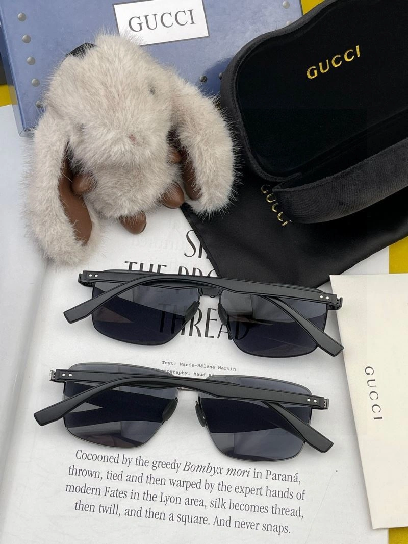 Gucci Sunglasses SmoothTexture 279736