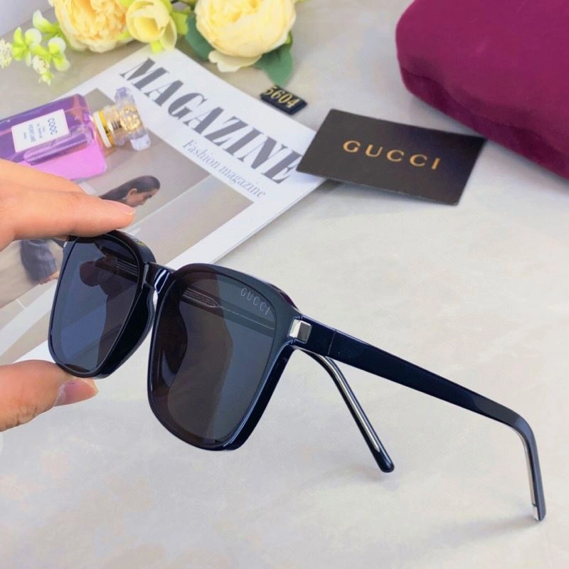 Gucci Sunglasses ComfortFit 279725