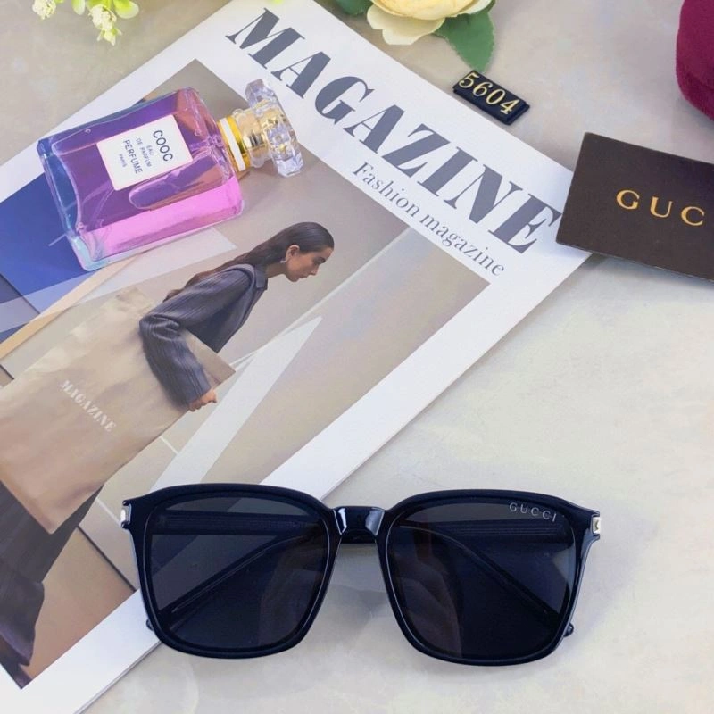Gucci Sunglasses ComfortFit 279725