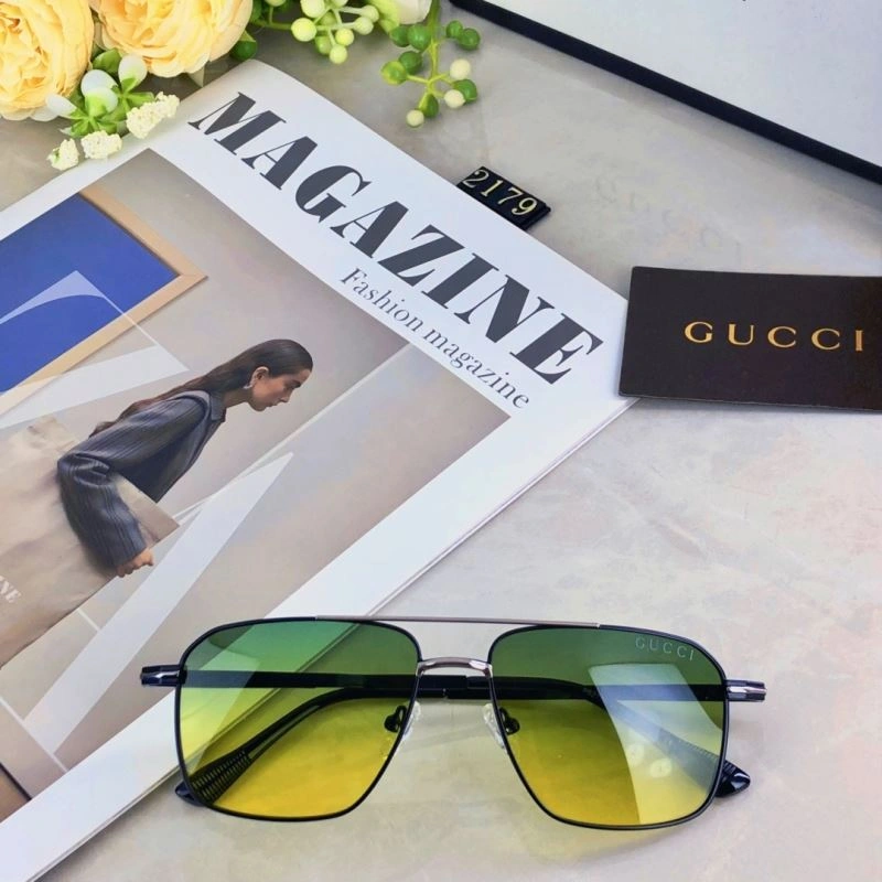 Gucci Sunglasses Unisex 279735