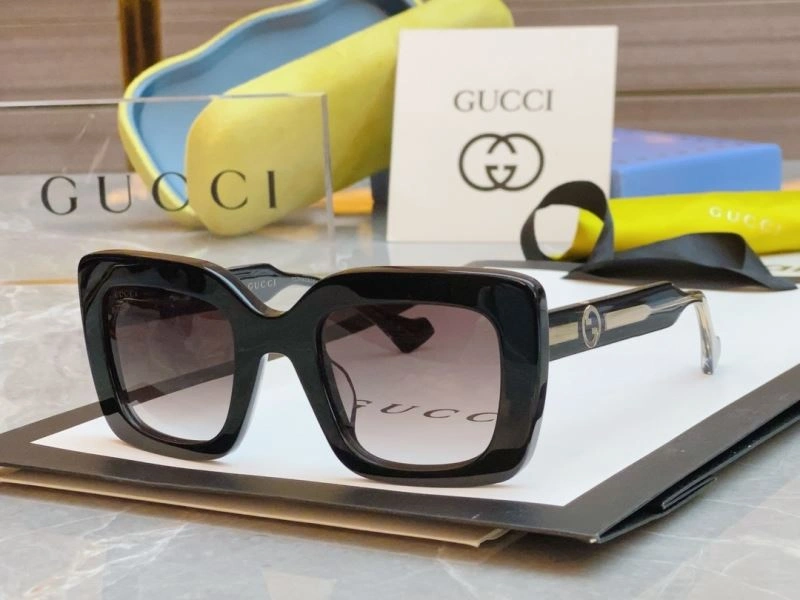 WaterResistant Gucci Sunglasses 279739