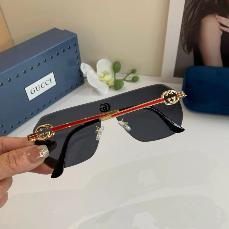 Lightweight Gucci Sunglasses 279708