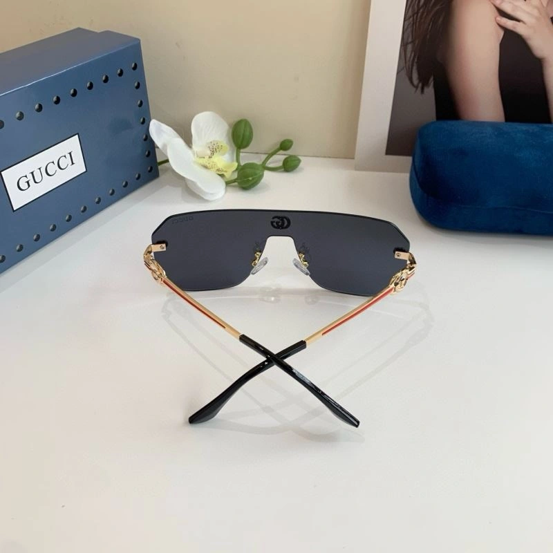 Lightweight Gucci Sunglasses 279708