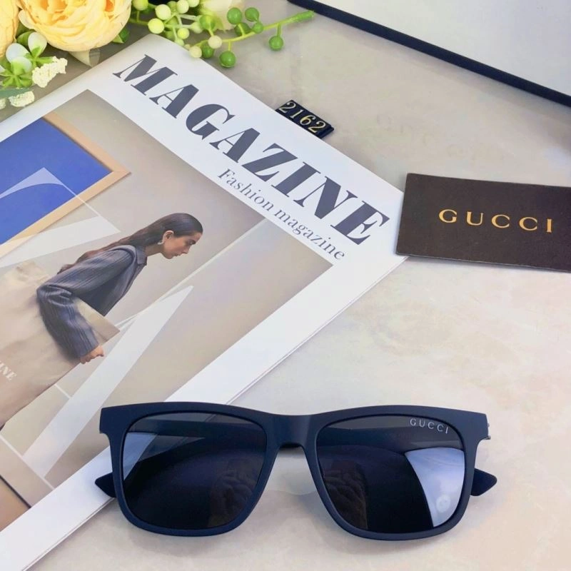 Gucci Sunglasses Compact 279689