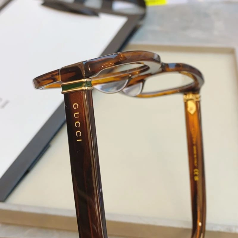 Elegant Gucci Sunglasses 279692