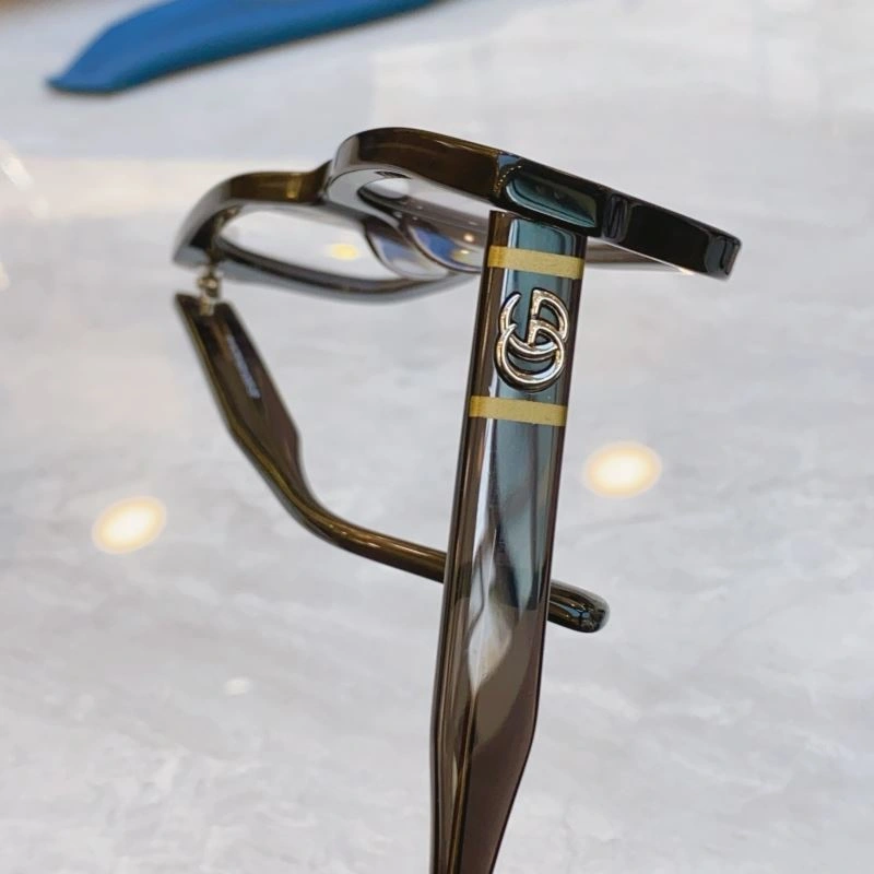 Sleek Gucci Sunglasses 279700
