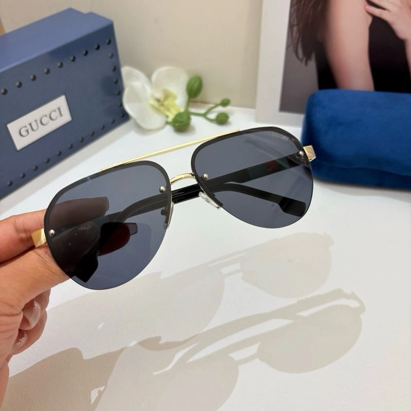 Gucci Sunglasses Breathable 279683