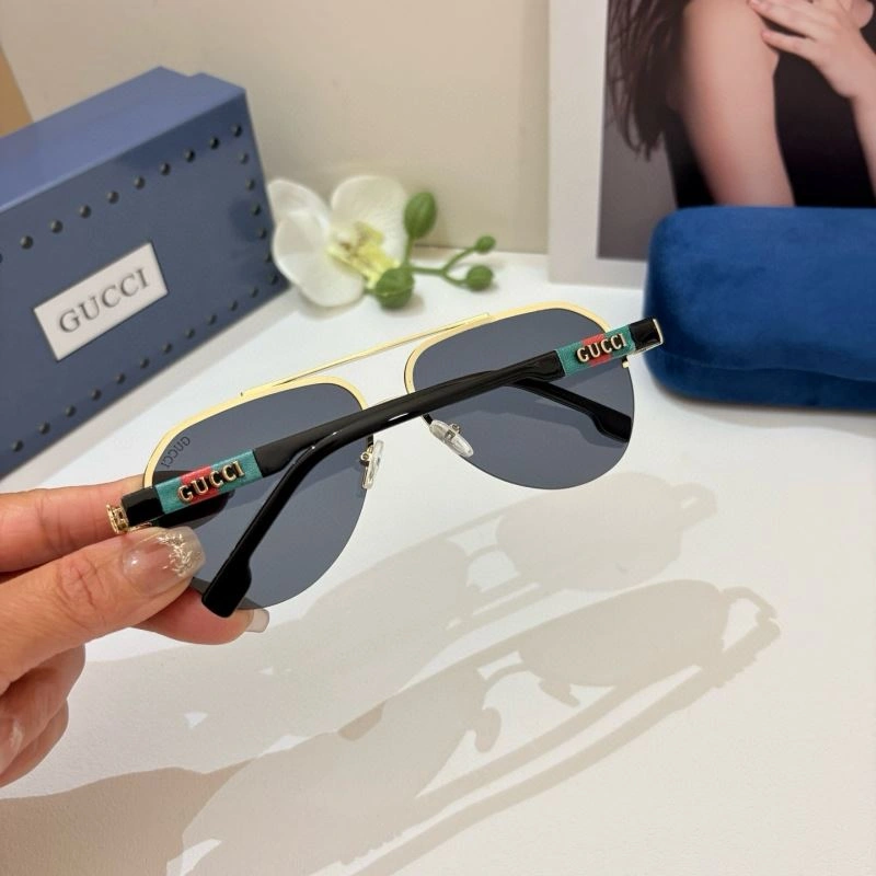 Gucci Sunglasses Breathable 279683