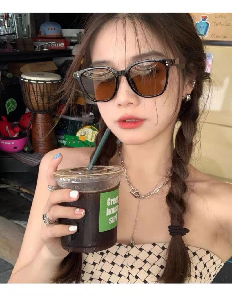 Minimalist Gucci Sunglasses 279678