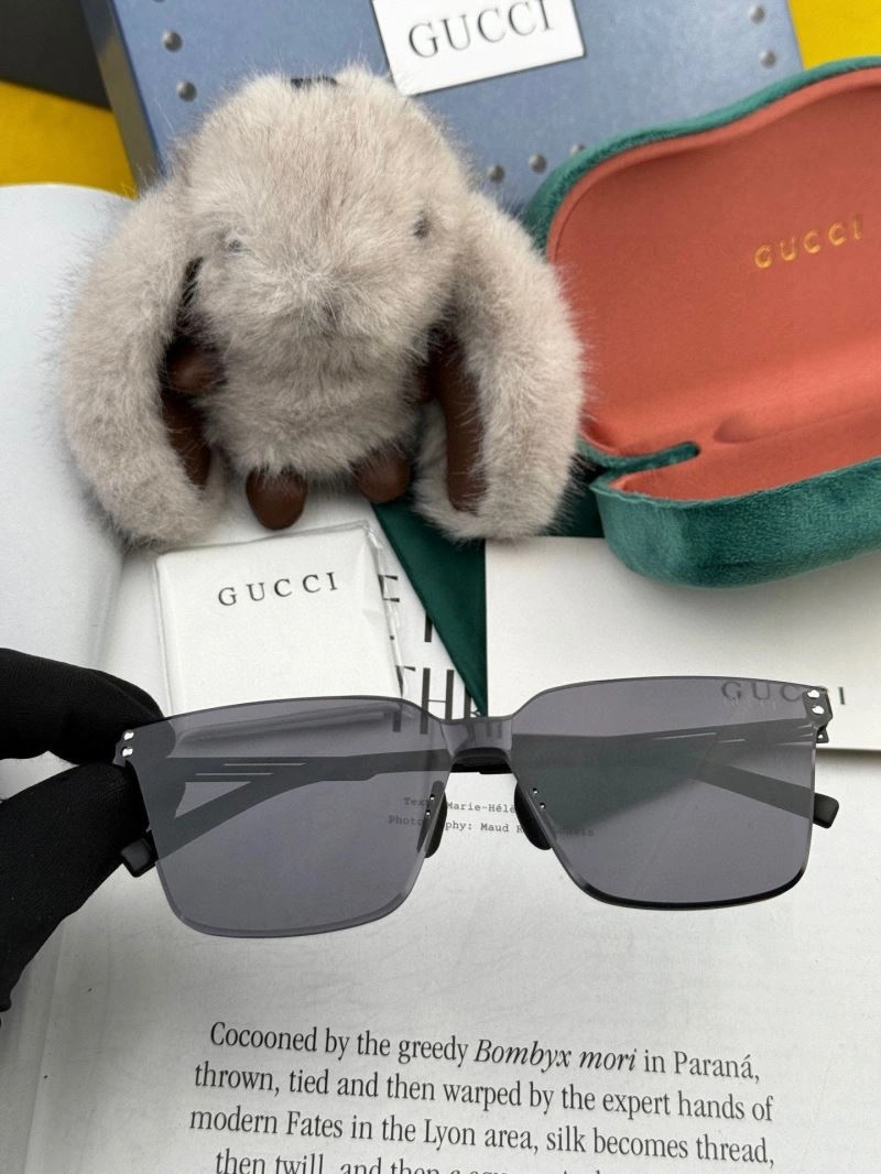 Soft Gucci Sunglasses 279695