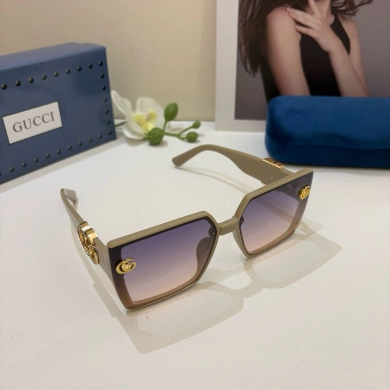 Gucci Sunglasses Resilient 279680