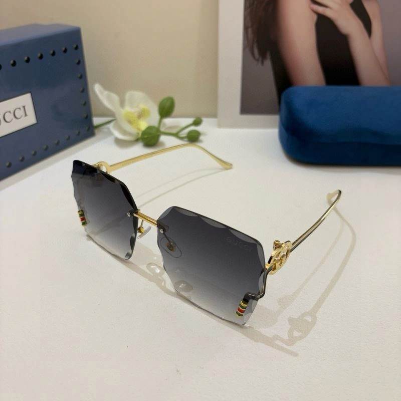 Gucci Sunglasses Vibrant 279672