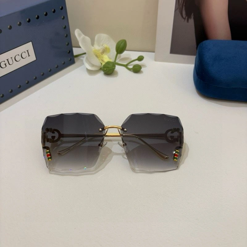 Gucci Sunglasses Vibrant 279672