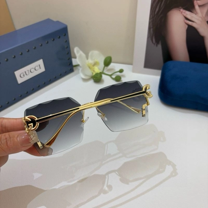 Gucci Sunglasses Vibrant 279672