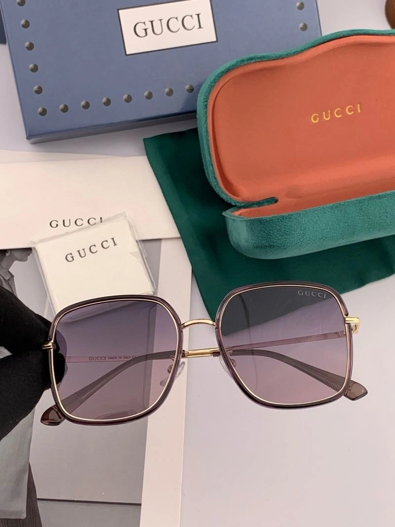 Gucci Sunglasses Minimalist 279665