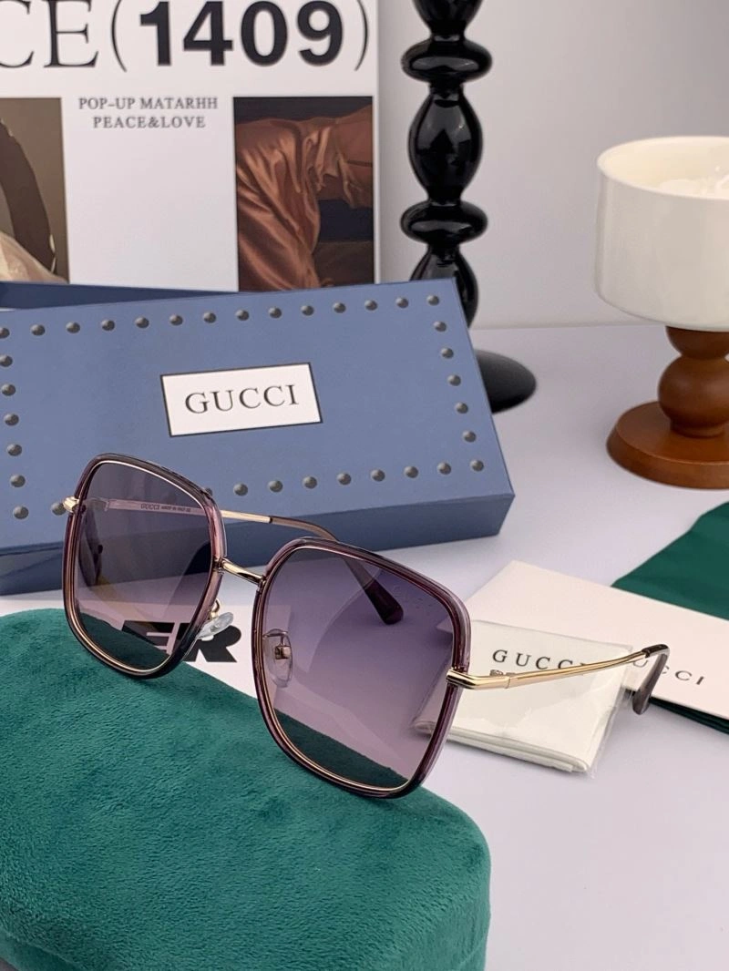 Gucci Sunglasses Minimalist 279665