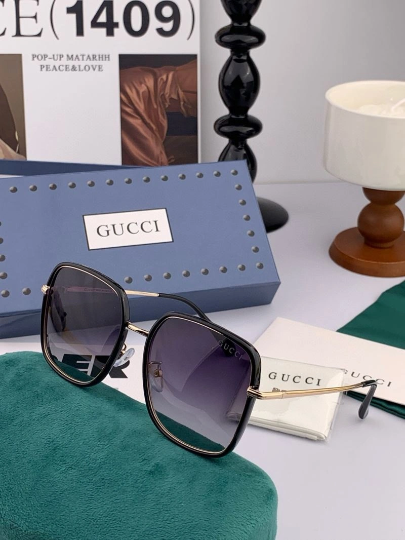 Gucci Sunglasses Minimalist 279665
