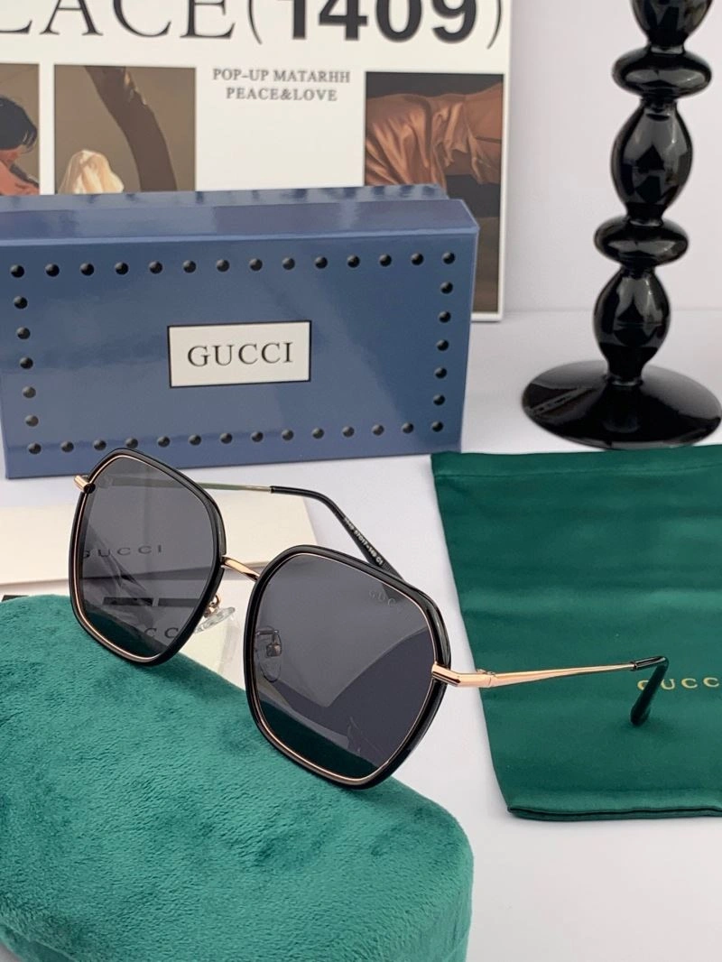Sleek Gucci Sunglasses 279664