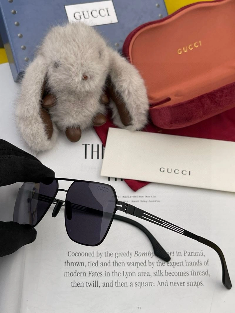 Gucci Sunglasses Bold 279663