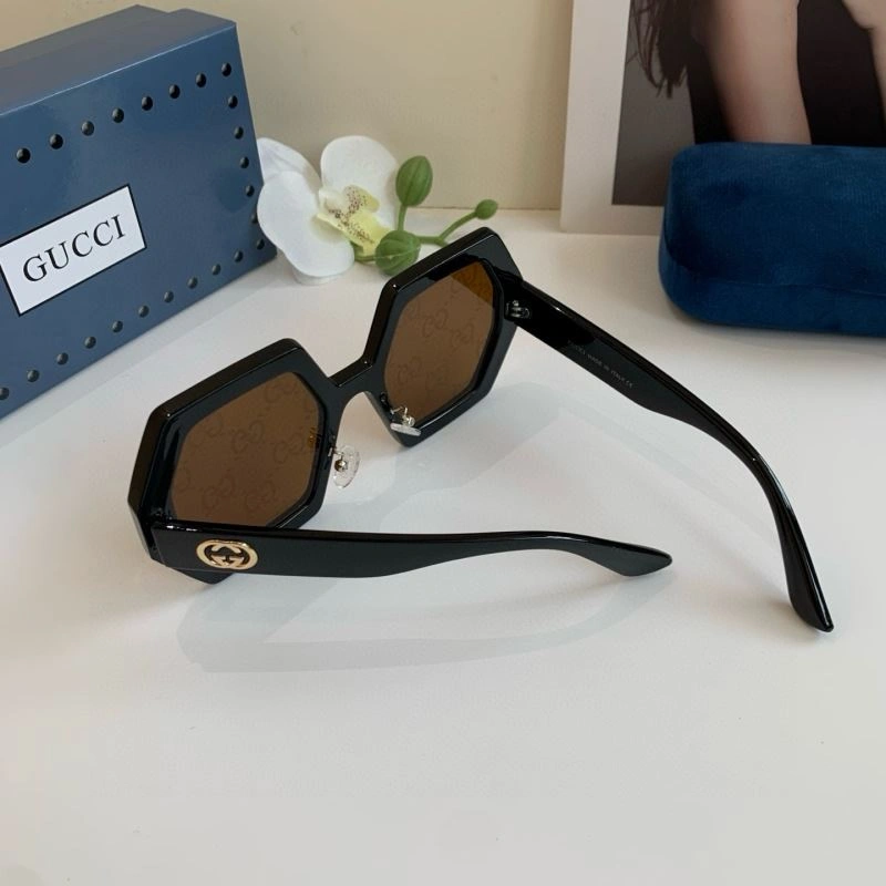 Durable Gucci Sunglasses 279635