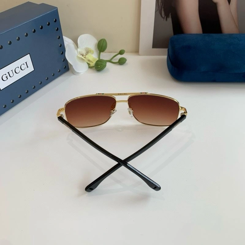 Gucci Sunglasses Casual 279647